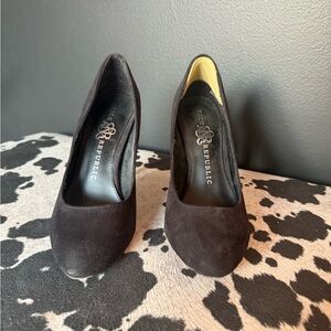 Rock & Republic Black Suede Heels